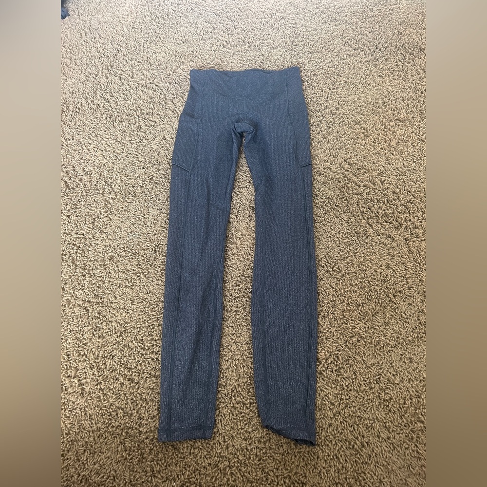 LULULEMON Women’s Gray Align Leggings Size 4